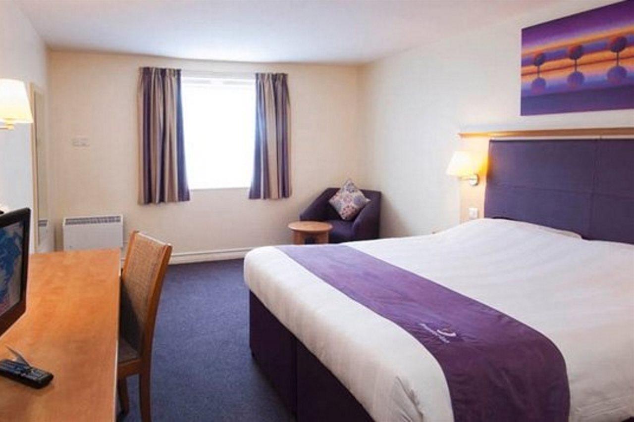 Premier Inn Tewkesbury Dış mekan fotoğraf